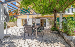 Lovely Apartment In Crikvenica With Kitchen